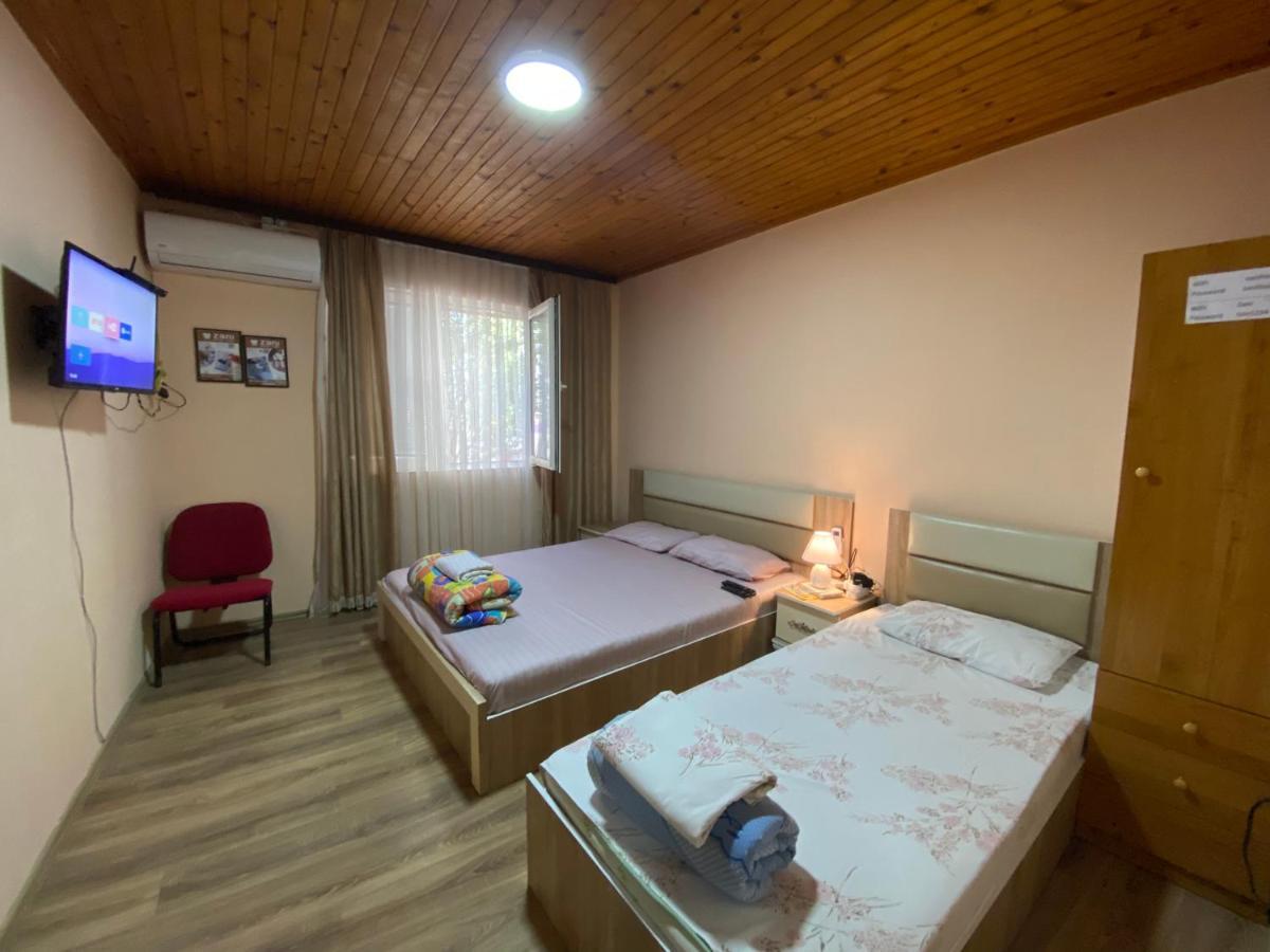 Zani Hostel Prizren Eksteriør billede