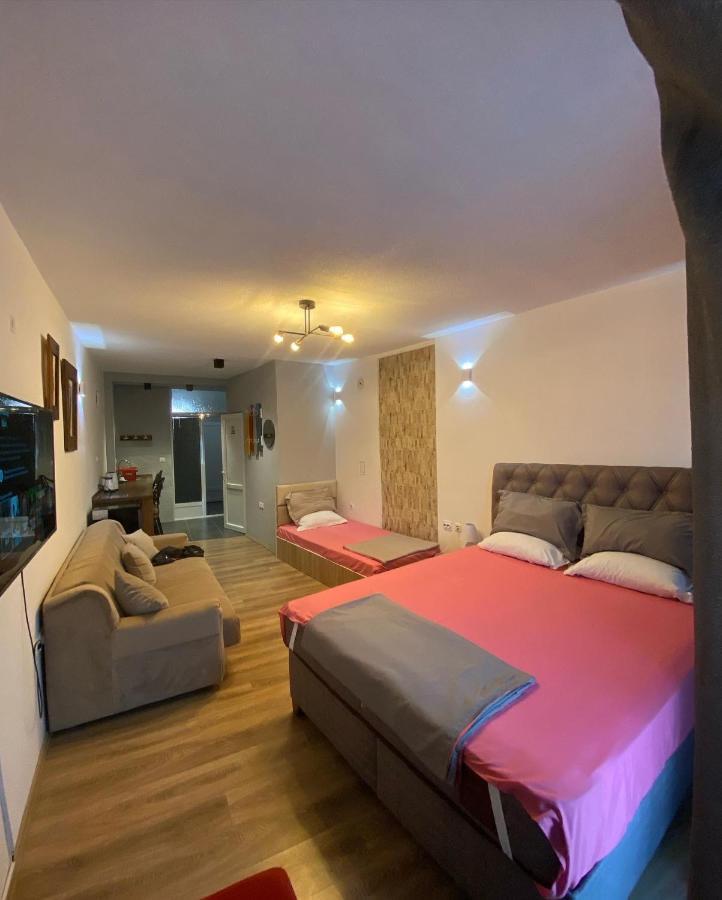 Zani Hostel Prizren Eksteriør billede